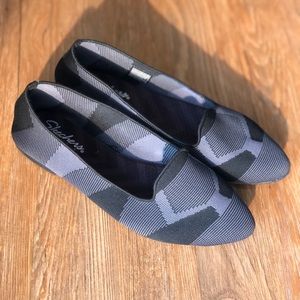 SKECHERS AIR-COOLED MEMORY FOAM. FLATS , LOAFERS
